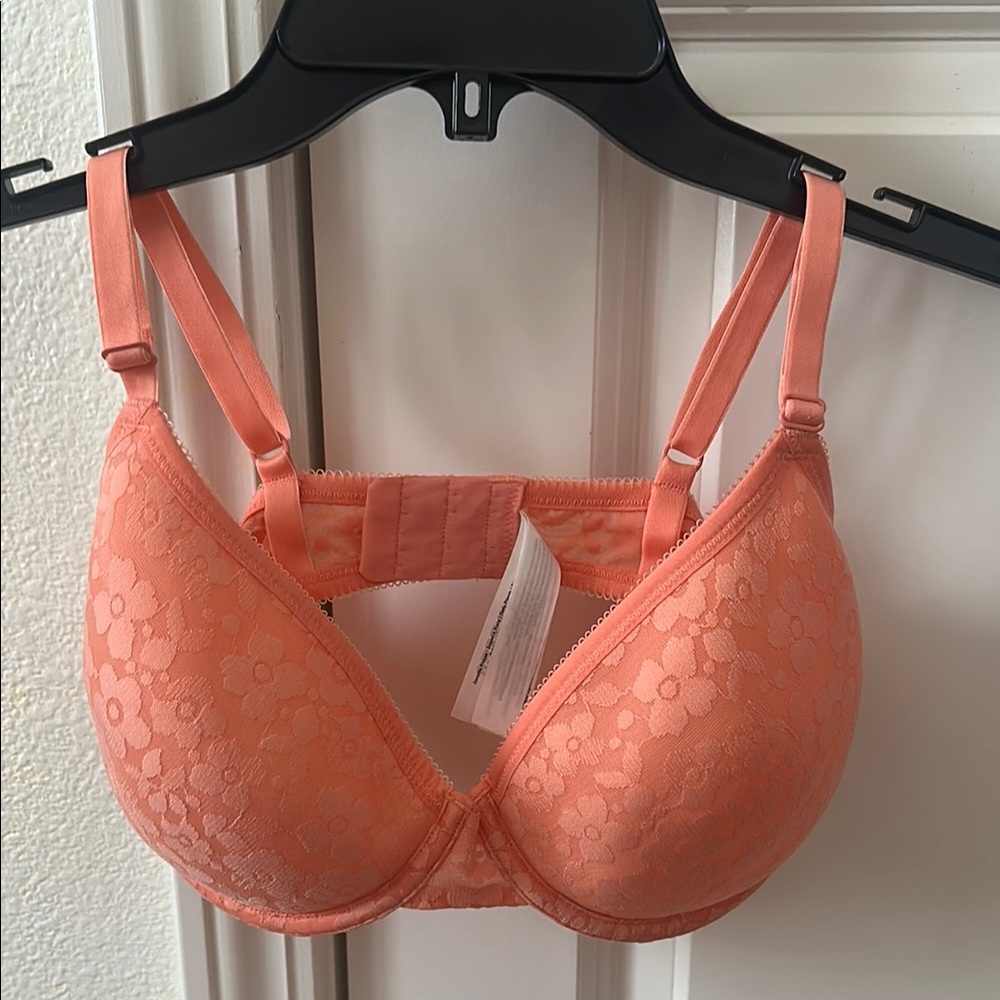 Coral floral Lace Underwire Bra with Floral Pattern - French lingerie NWOT